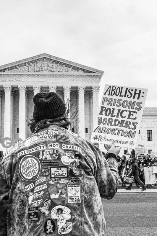 Article : Dormir, déplaire et décevoir